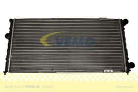Радіатор охолодження двигуна Vemo V15-60-5058
