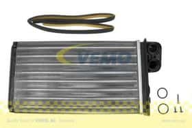Радіатор пічки Vemo V46-61-0008