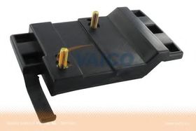 Кронштейн бампера Vaico V30-0216