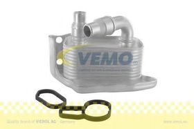 Масляный радиатор двигателя Vemo V20-60-0031