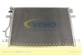 Радиатор кондиционера Vemo V15-62-1020