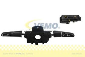 Кнопка включения аварийной сигнализации Vemo V30-80-1762