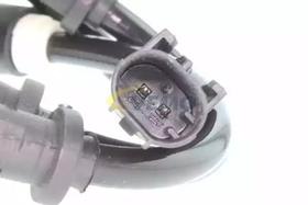 Датчик ABS Vemo v30720761