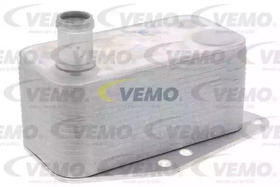 Оливний радіатор двигуна Vemo v20600043