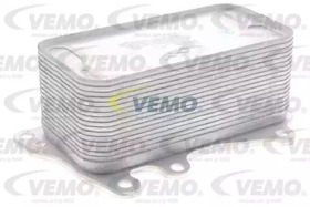 Масляный радиатор двигателя Vemo v20600044