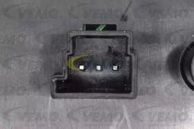 Датчик рівня моторної оливи Vemo v30720219