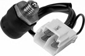 Выключатель фонарей заднего хода Behr Hella 6ZF 008 621-101