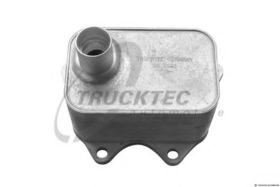 Масляный радиатор двигателя Trucktec Automotive 07.18.030