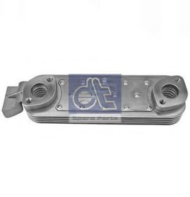 Оливний радіатор двигуна DT Spare Parts 4.61694