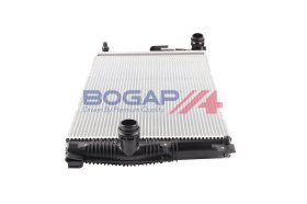 Радіатор охолодження двигуна Bogap b4210111