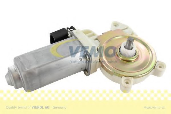 V20-05-3017 Vemo Двигатель стеклоподъемника