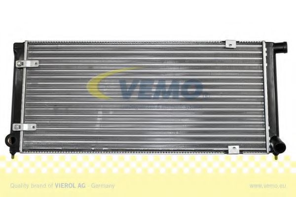 V15-60-5017 Vemo Радіатор охолодження двигуна