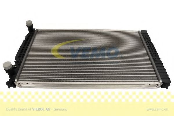 V15-60-5046 Vemo Радіатор охолодження двигуна
