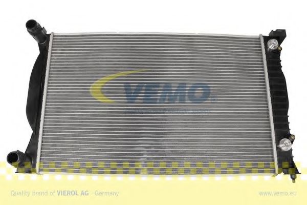 V15-60-6040 Vemo Радіатор охолодження двигуна