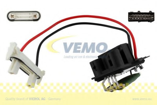 V46-79-0017 Vemo Регулятор вентилятора салону