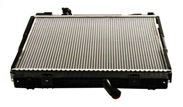 ac228381 MaXgear Радіатор охолодження двигуна для Nissan Cabstar